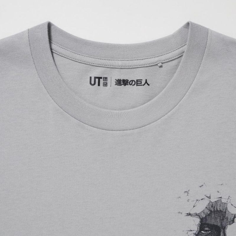 T Shirts Uniqlo Attack on Titan UT Short-Sleeve A Titan Inside The Wall Femme Grise | 500338