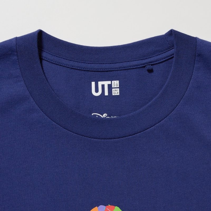 T Shirts Uniqlo Mickey Stands Ut Short-sleeve Graphic Homme Bleu | 3520180