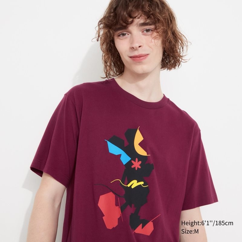 T Shirts Uniqlo Mickey Stands Ut Short-sleeve Graphic Homme Bordeaux | 3679888